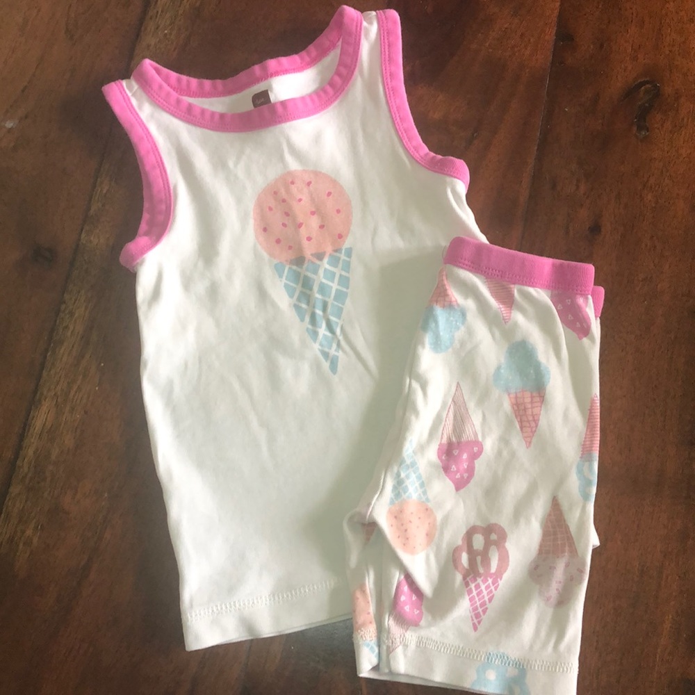 Tea Collection PJs size 4 - Picture 2 of 8
